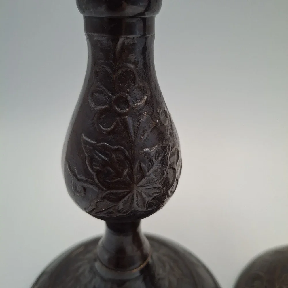 N/A vintage embossed